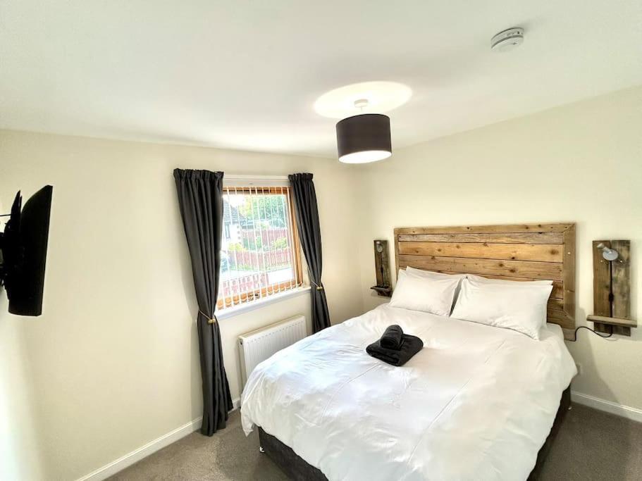 Cosy At Camden, Entire Bungalow Evanton Экстерьер фото